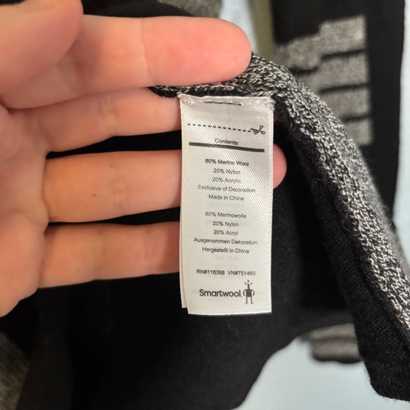 Smartwool Women’s Dacono Ski Sweater Black Geometric - Picture 10 of 11